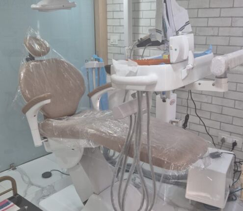 Dental Clinic NewTown 5 The best dentist in New Town works here to give its patients the healthy and happy smile