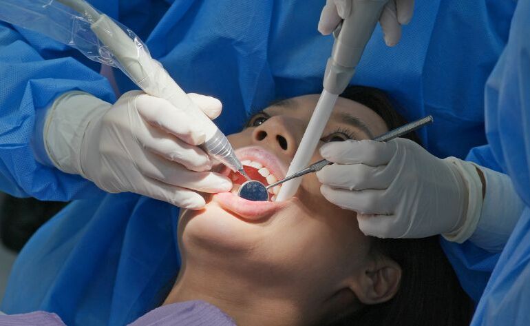 How New Orthodontic Technologies Are Changing Treatment 1 A modern dental setup showing advanced tools and digital orthodontic techniques that enhance treatment accuracy and efficiency.